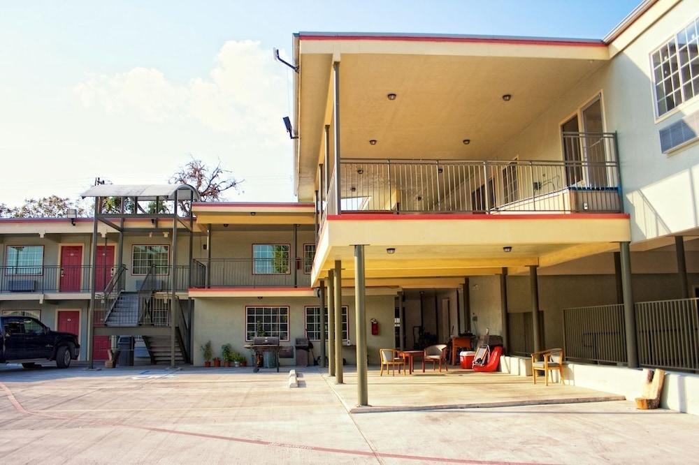 ديل ريو Whispering Palms Inn المظهر الخارجي الصورة